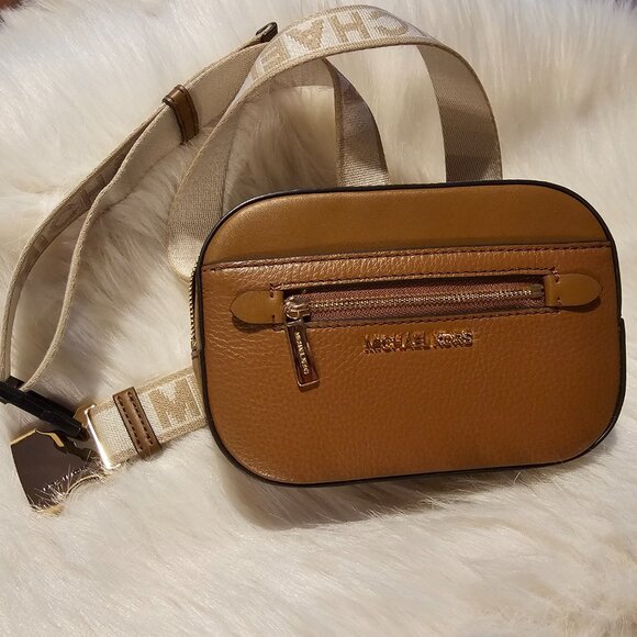 Michael Kors Banana bag Tan and Gold - Picture 2 of 10
